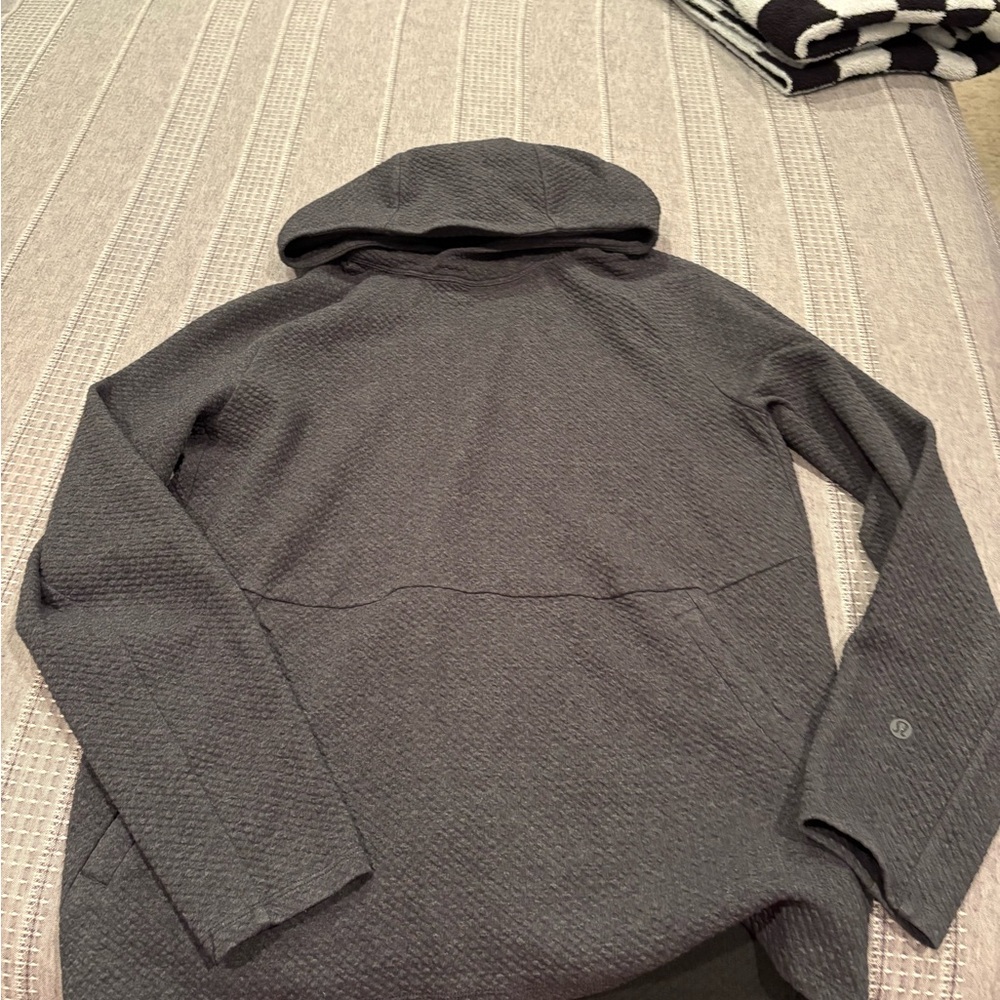 Lululemon Men's Gray Sweater Hoodie